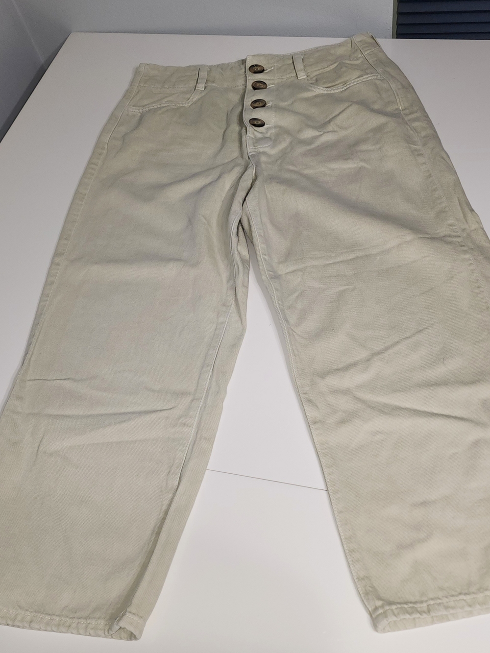 Zara Wide Leg Button-Front Jeans in Light Beige - Picture 6 of 7